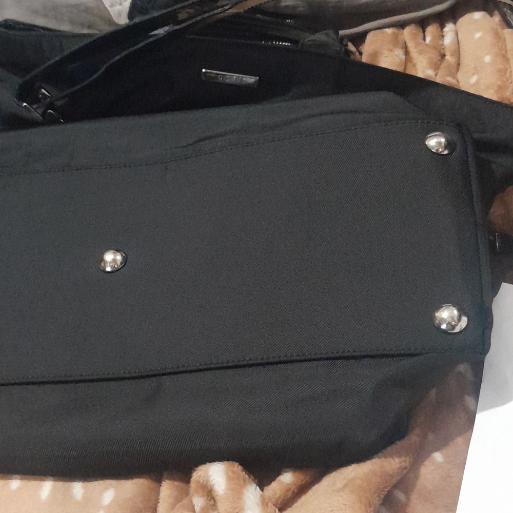 Gucci Authentic Black Satchel with Patent Handles/silver Logo Bar - Picture 11 of 12